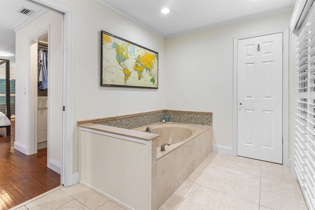 023-9077OldPineRoad-BocaRaton-FL-33428-S