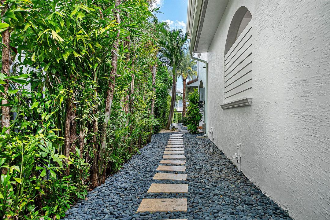 088-521NortheastSpanishTrail-BocaRaton-F