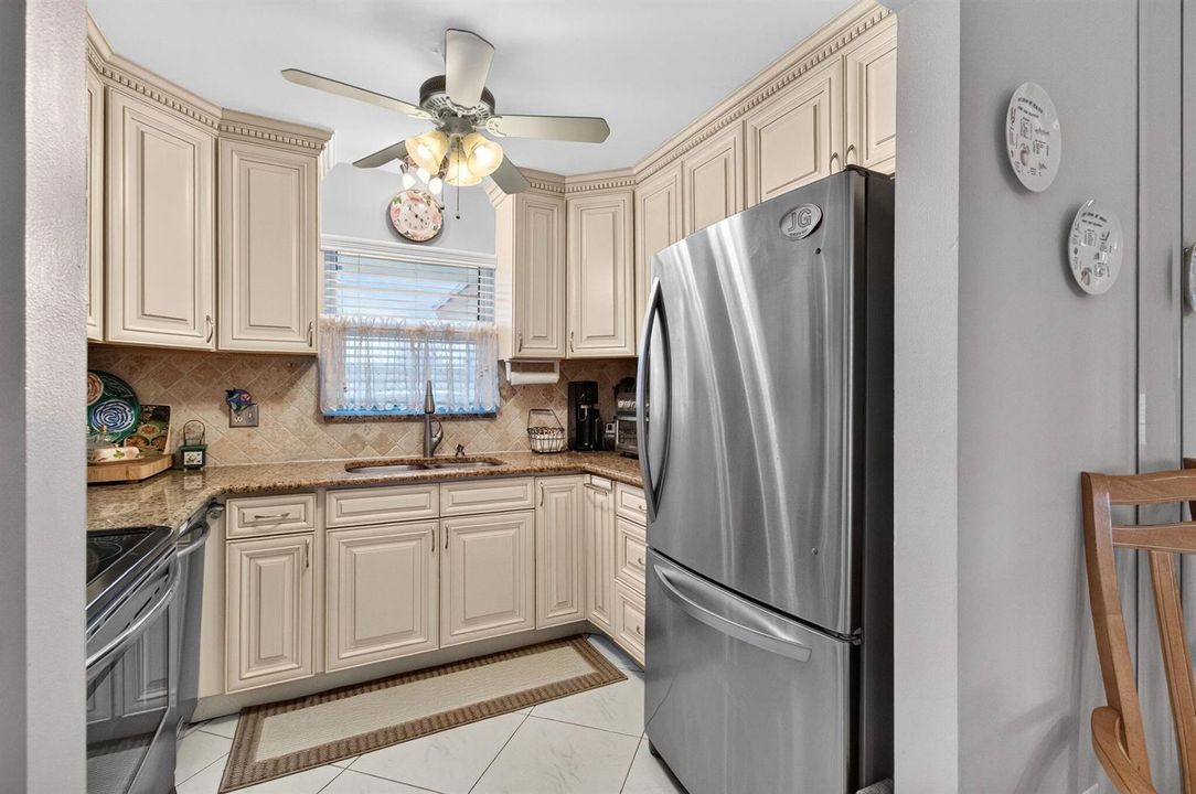 Dining and kitchen view (7)