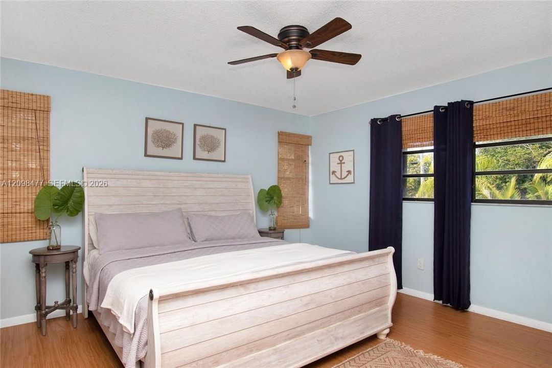 For Sale: $1,750,000 (5 beds, 3 baths, 1716 Square Feet)
