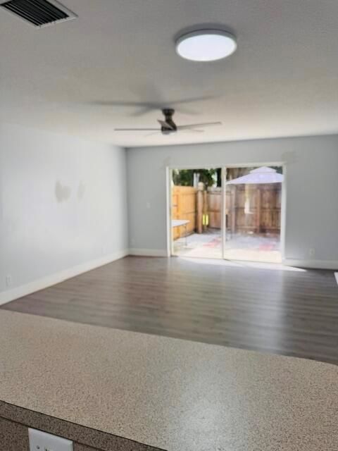 1604 LAKEVIEW 2