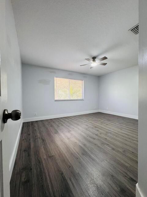 1604 LAKEVIEW 5