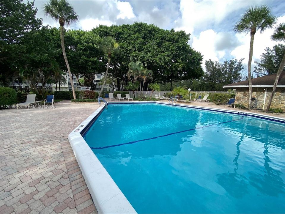 En Venta: $265,900 (3 camas, 2 baños, 1390 Pies cuadrados)
