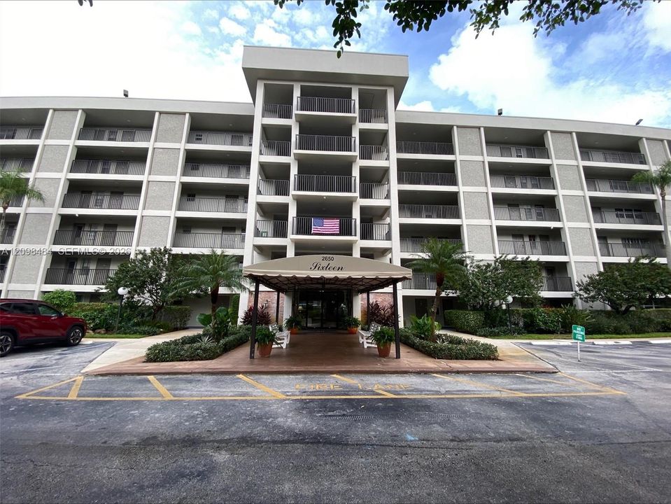 En Venta: $265,900 (3 camas, 2 baños, 1390 Pies cuadrados)