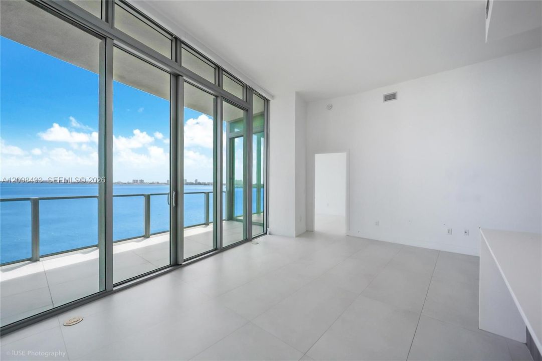 For Sale: $1,795,000 (3 beds, 4 baths, 1671 Square Feet)