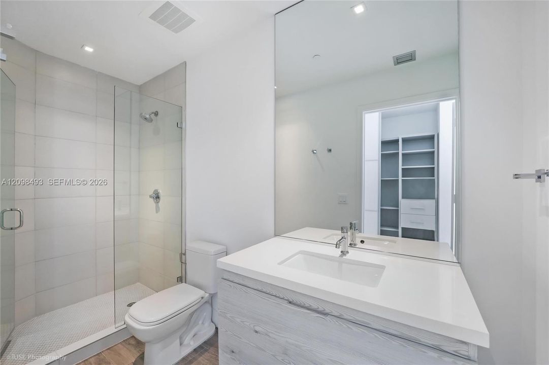 For Sale: $1,795,000 (3 beds, 4 baths, 1671 Square Feet)