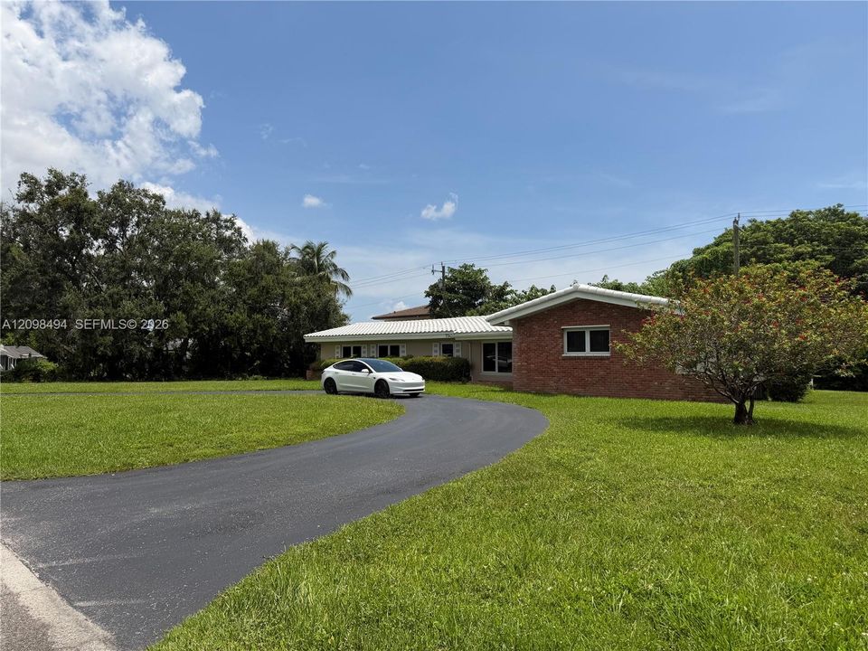 For Rent: $5,000 (4 beds, 3 baths, 2135 Square Feet)