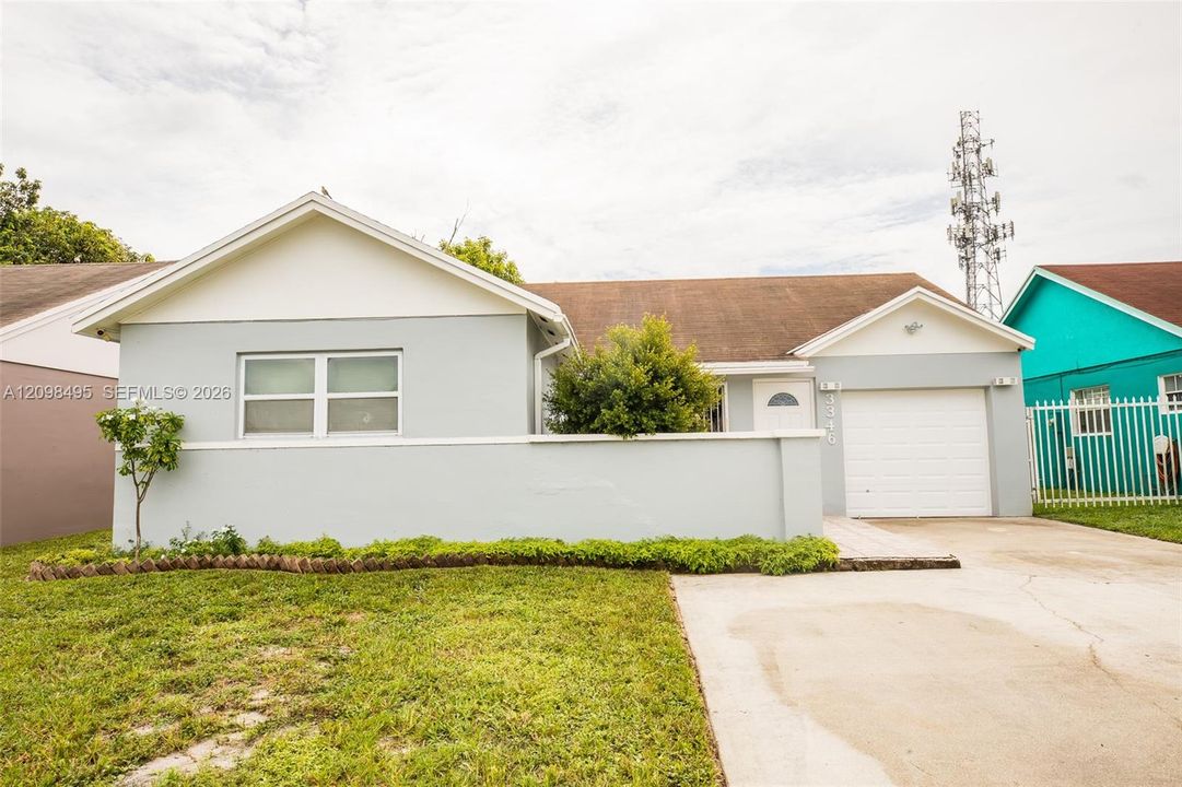 For Sale: $560,000 (3 beds, 2 baths, 1205 Square Feet)