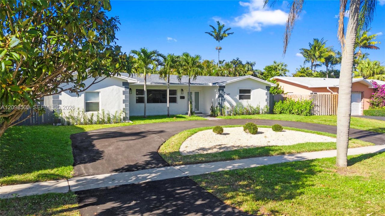 For Sale: $829,000 (4 beds, 3 baths, 2232 Square Feet)