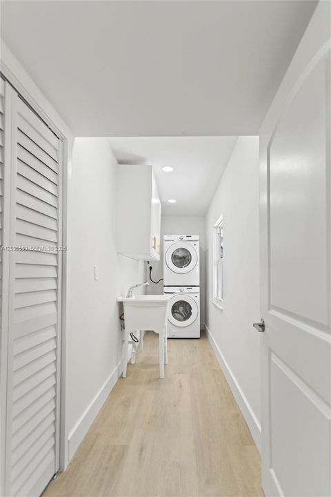 For Sale: $829,000 (4 beds, 3 baths, 2232 Square Feet)