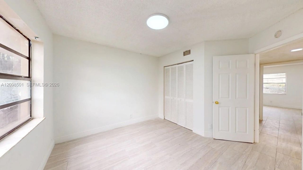 En Renta: $2,800 (3 camas, 2 baños, 1200 Pies cuadrados)