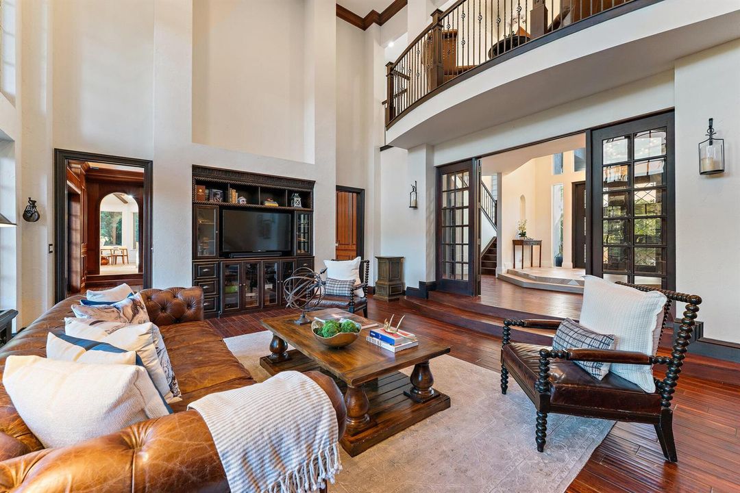 Main Living Salon