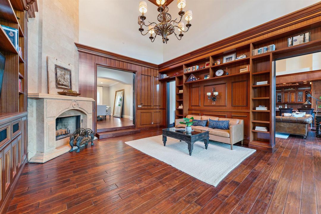 Library/Den