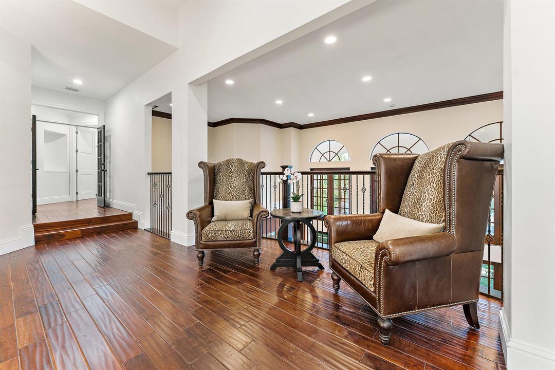Upstairs Lounge