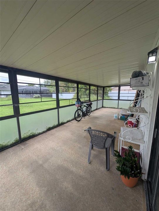 For Sale: $259,500 (3 beds, 2 baths, 1218 Square Feet)