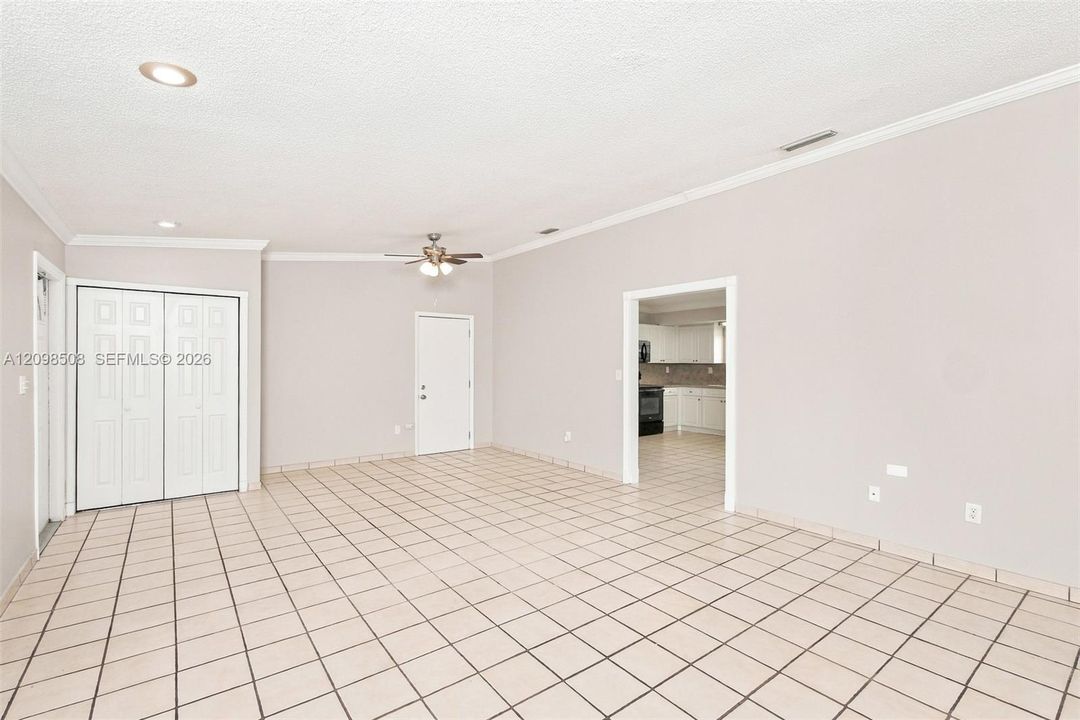 For Rent: $3,260 (3 beds, 2 baths, 1582 Square Feet)