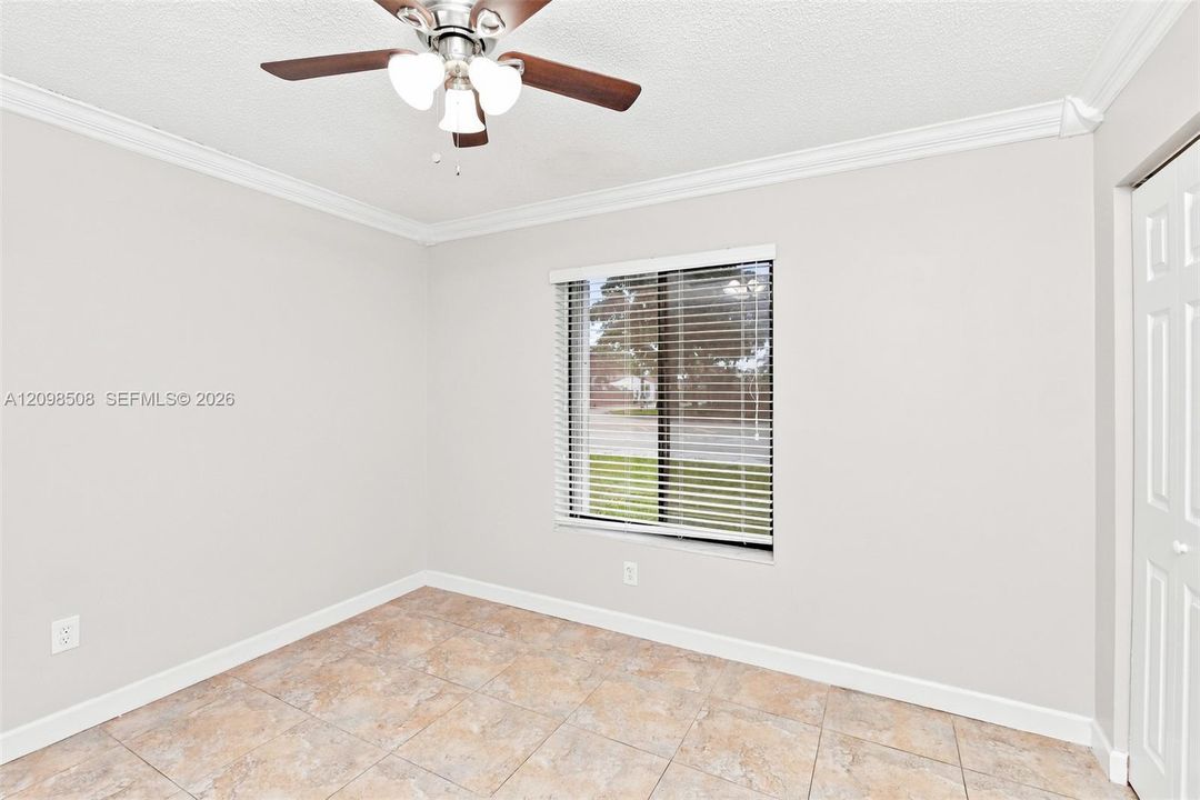 For Rent: $3,260 (3 beds, 2 baths, 1582 Square Feet)