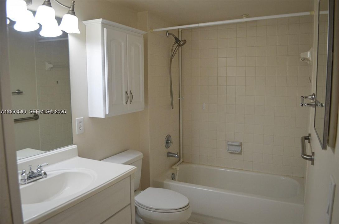 En Venta: $175,000 (2 camas, 2 baños, 1137 Pies cuadrados)