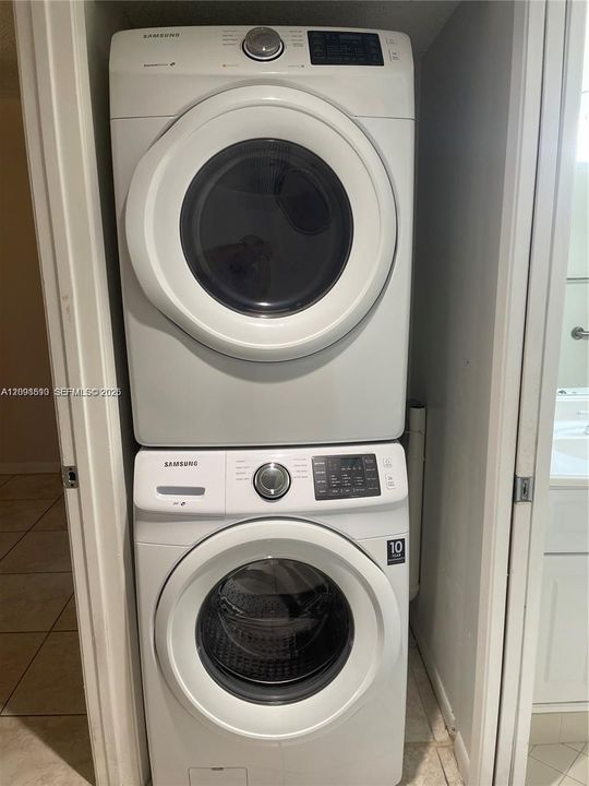 En Venta: $175,000 (2 camas, 2 baños, 1137 Pies cuadrados)