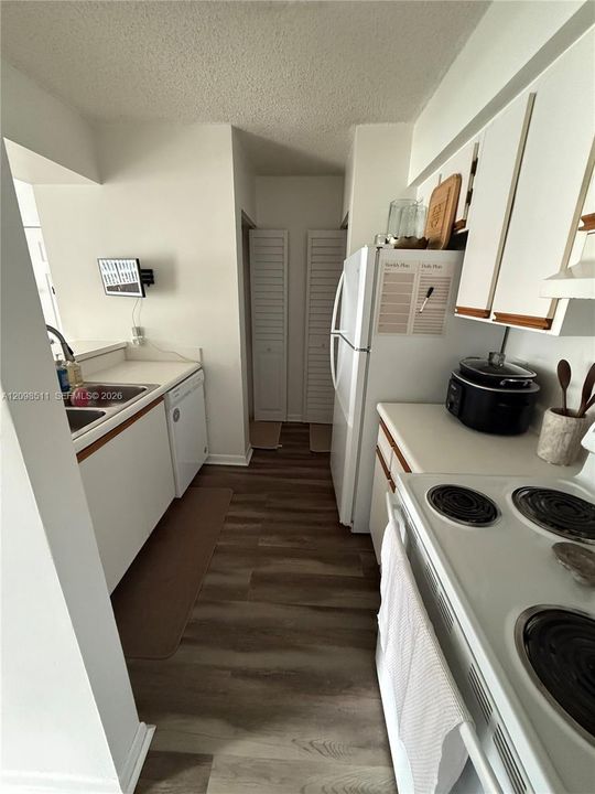 En Venta: $220,000 (1 camas, 1 baños, 841 Pies cuadrados)