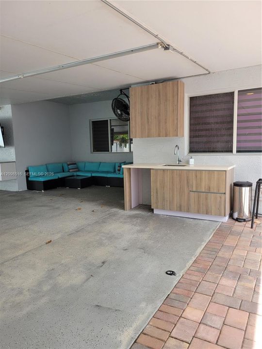 Food and Drink Area