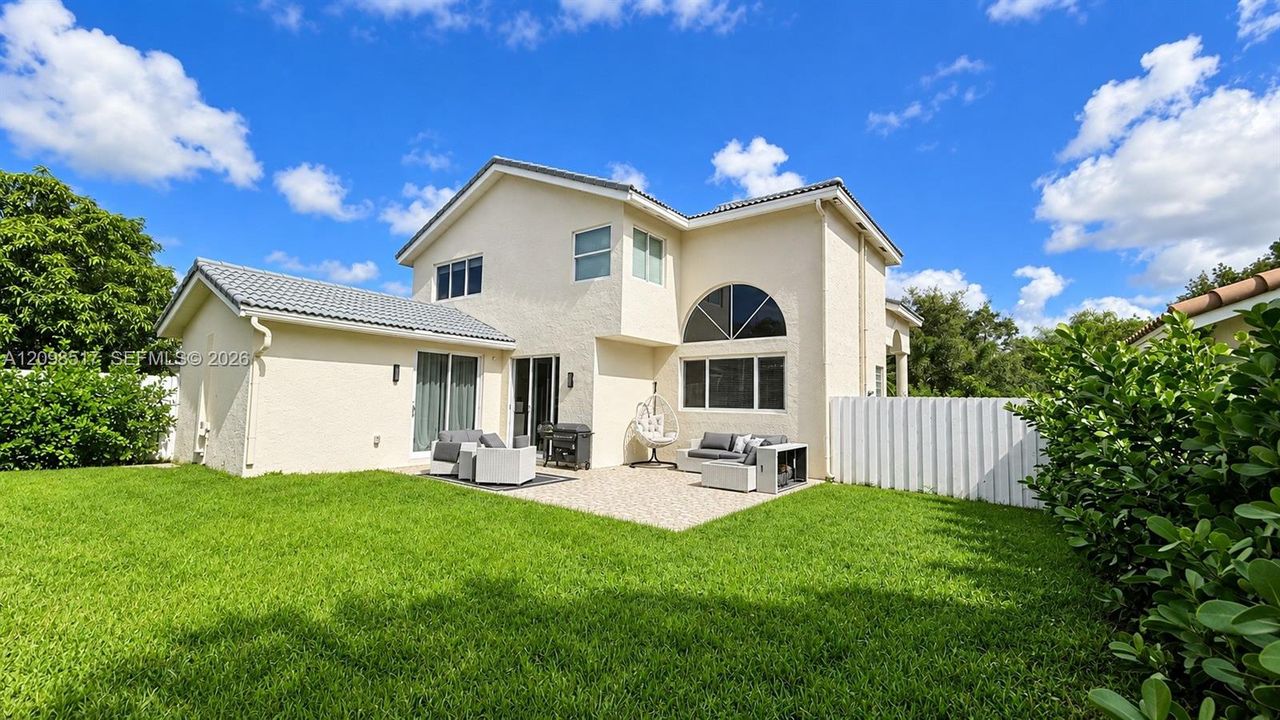 For Rent: $5,500 (5 beds, 3 baths, 2814 Square Feet)