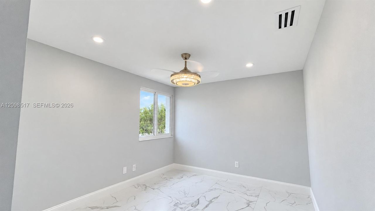 For Rent: $5,500 (5 beds, 3 baths, 2814 Square Feet)