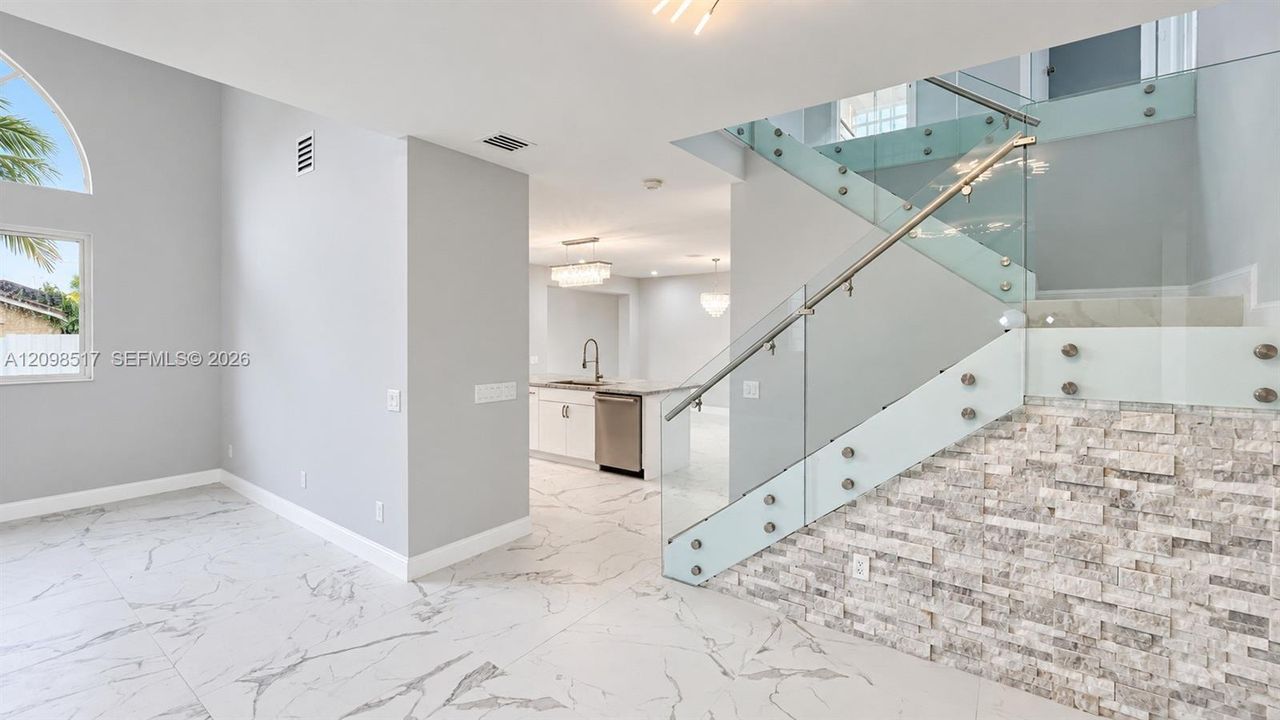For Rent: $5,500 (5 beds, 3 baths, 2814 Square Feet)