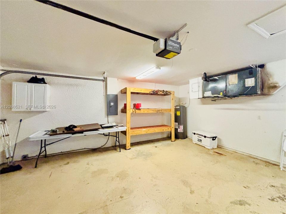 En Renta: $3,100 (4 camas, 2 baños, 2068 Pies cuadrados)