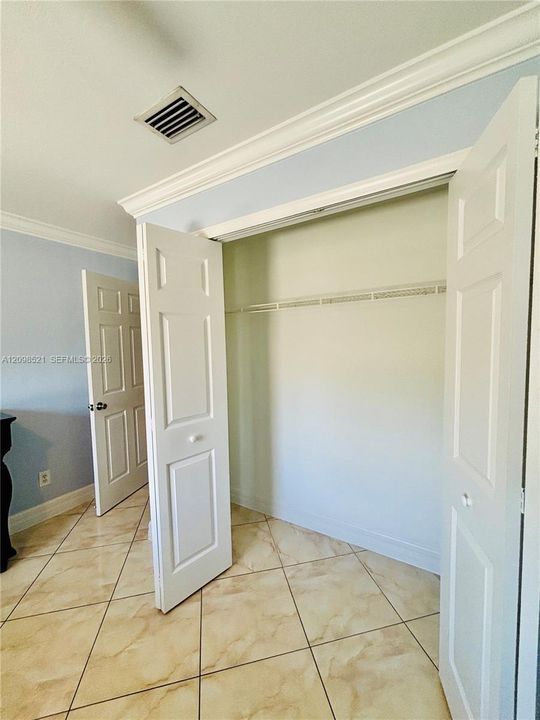En Renta: $3,100 (4 camas, 2 baños, 2068 Pies cuadrados)