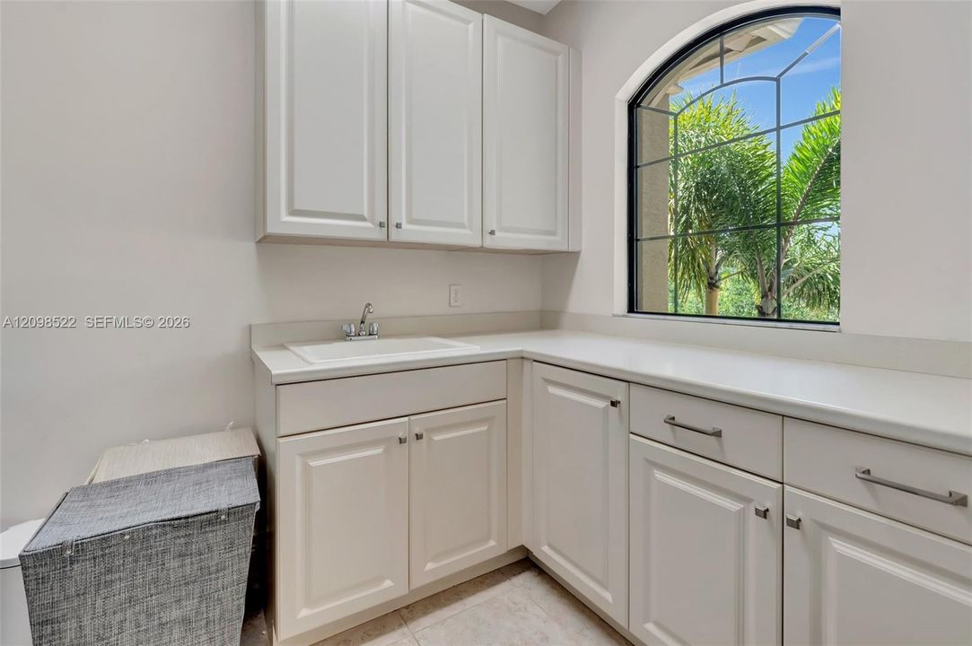 For Rent: $11,500 (4 beds, 4 baths, 3537 Square Feet)