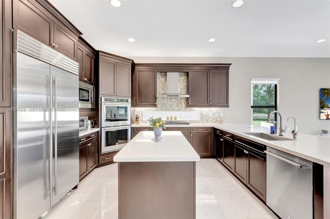 For Rent: $11,500 (4 beds, 4 baths, 3537 Square Feet)