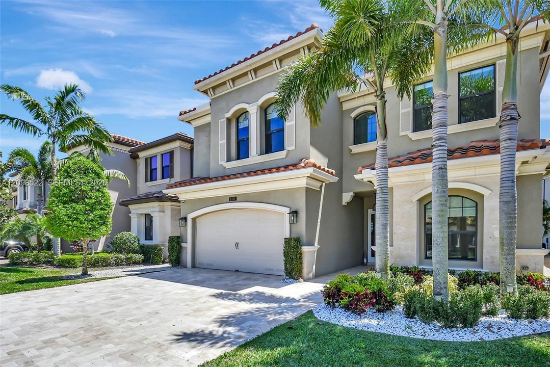For Rent: $11,500 (4 beds, 4 baths, 3537 Square Feet)