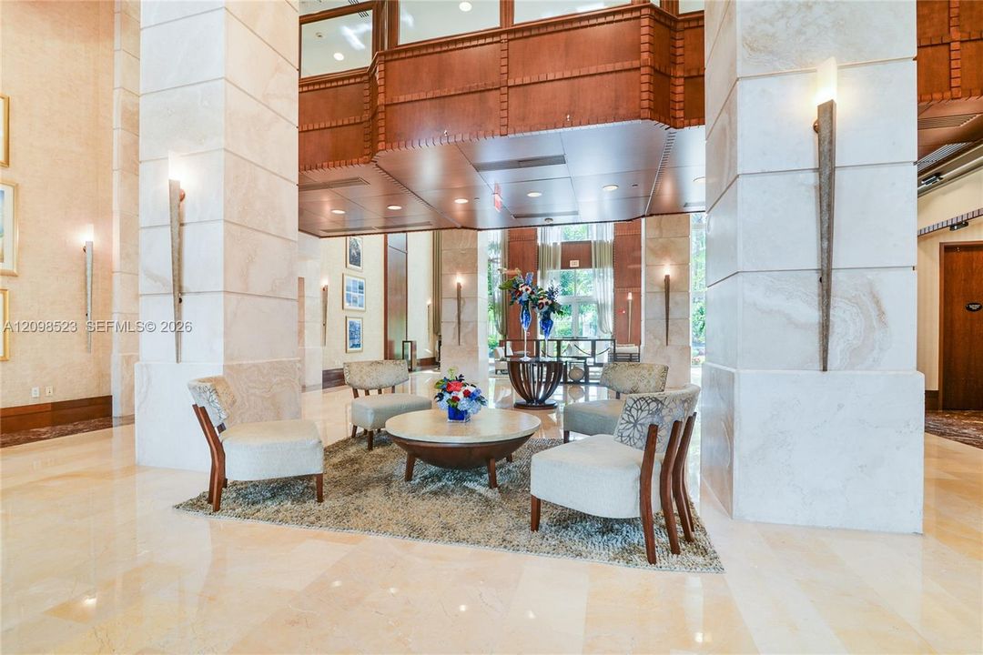 For Sale: $435,500 (1 beds, 1 baths, 870 Square Feet)