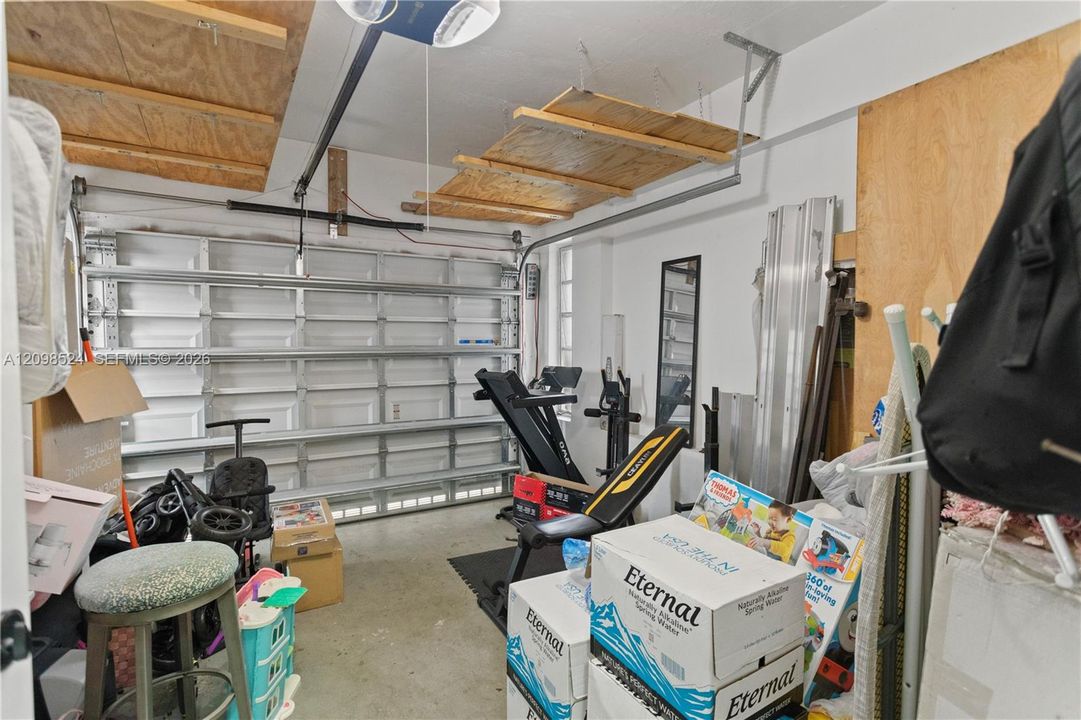 En Venta: $620,000 (3 camas, 3 baños, 1277 Pies cuadrados)