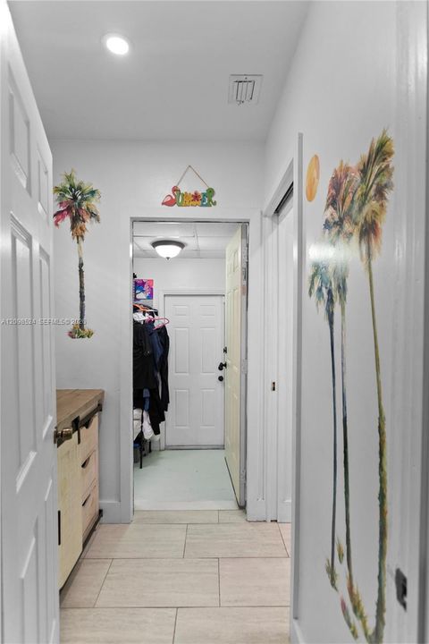 En Venta: $620,000 (3 camas, 3 baños, 1277 Pies cuadrados)