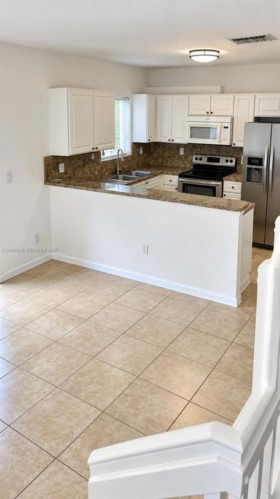 For Sale: $495,000 (4 beds, 3 baths, 1660 Square Feet)