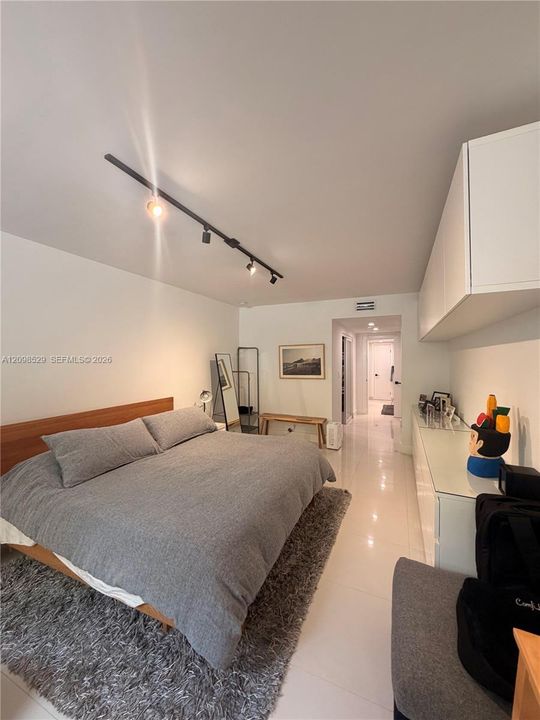 В аренду: $9,000 (3 спален, 2 ванн, 1715 Квадратных фут)