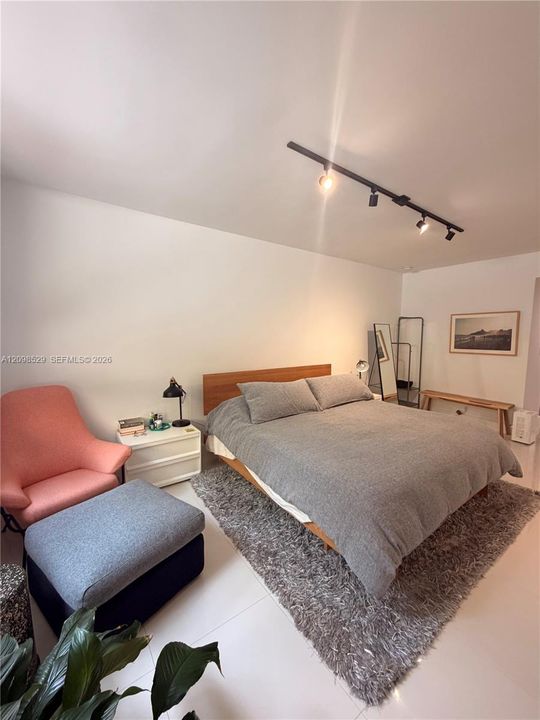 В аренду: $9,000 (3 спален, 2 ванн, 1715 Квадратных фут)