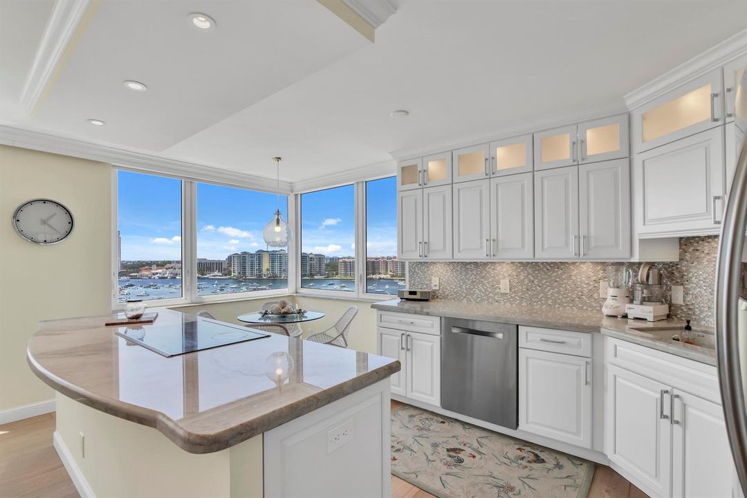 Open Kitchen