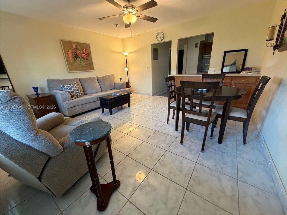 For Sale: $94,500 (1 beds, 1 baths, 600 Square Feet)