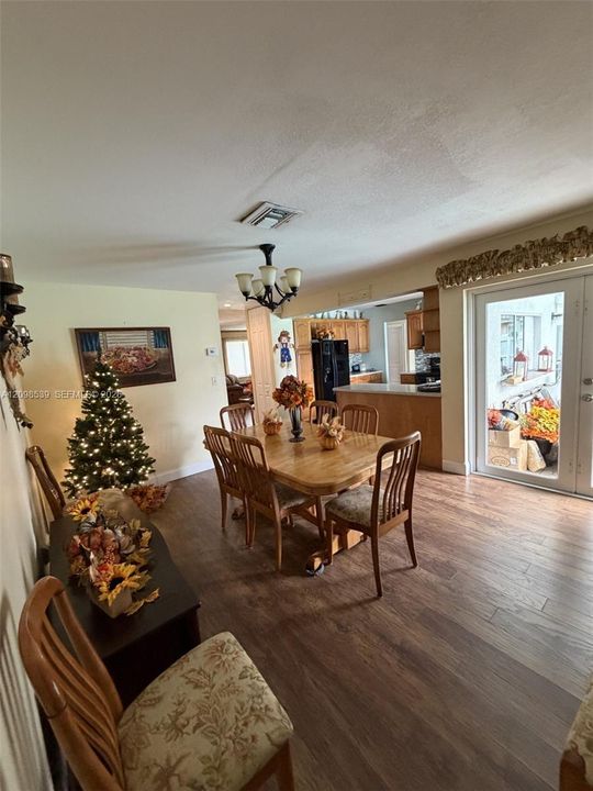Active With Contract: $630,000 (3 beds, 2 baths, 2110 Square Feet)