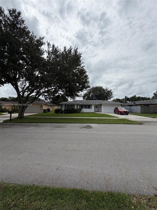 Active With Contract: $630,000 (3 beds, 2 baths, 2110 Square Feet)