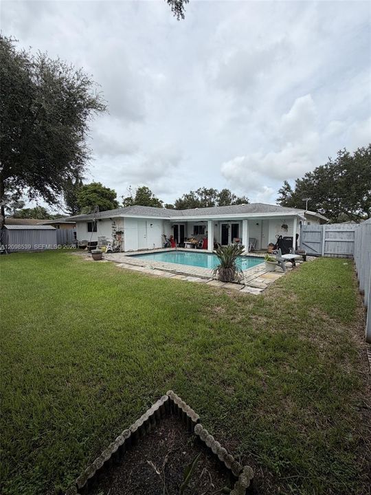 Active With Contract: $630,000 (3 beds, 2 baths, 2110 Square Feet)