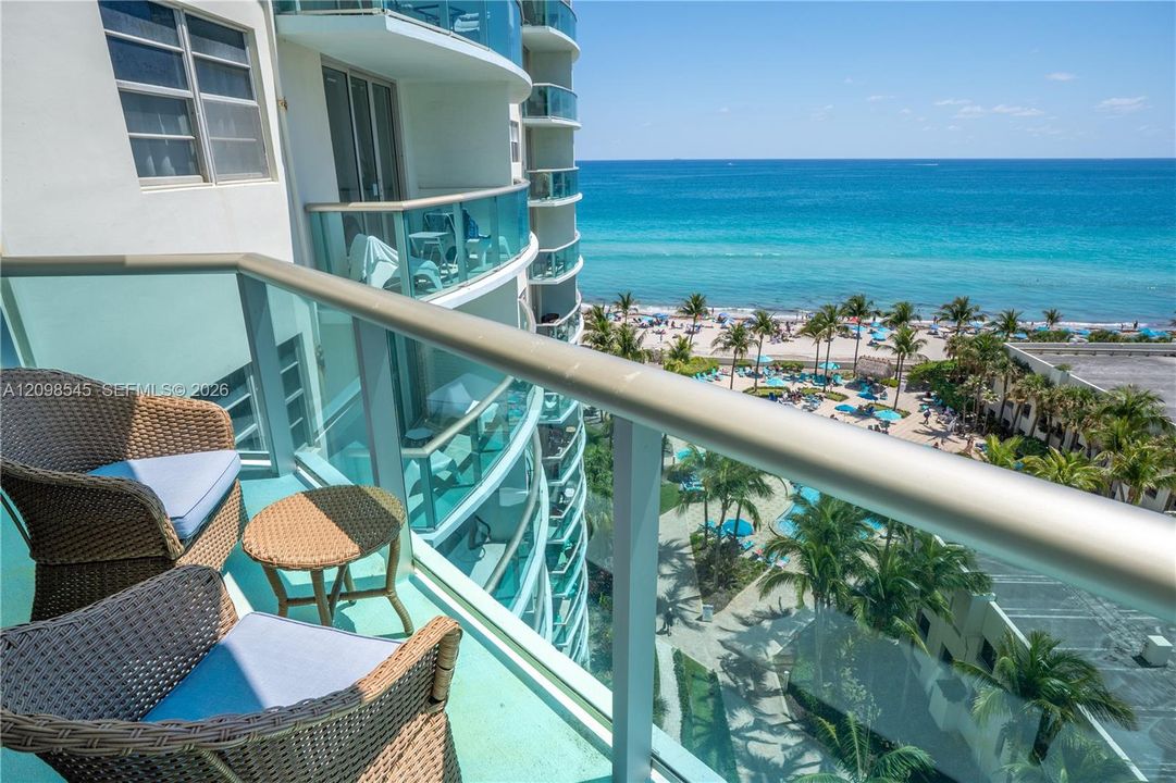 For Sale: $530,000 (1 beds, 1 baths, 1070 Square Feet)