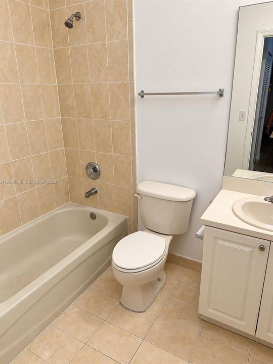 For Rent: $1,800 (2 beds, 2 baths, 1048 Square Feet)