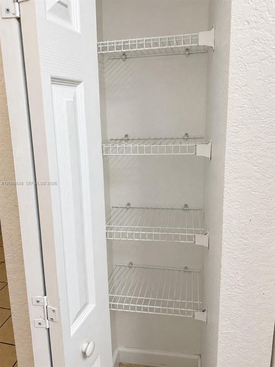 For Rent: $1,800 (2 beds, 2 baths, 1048 Square Feet)
