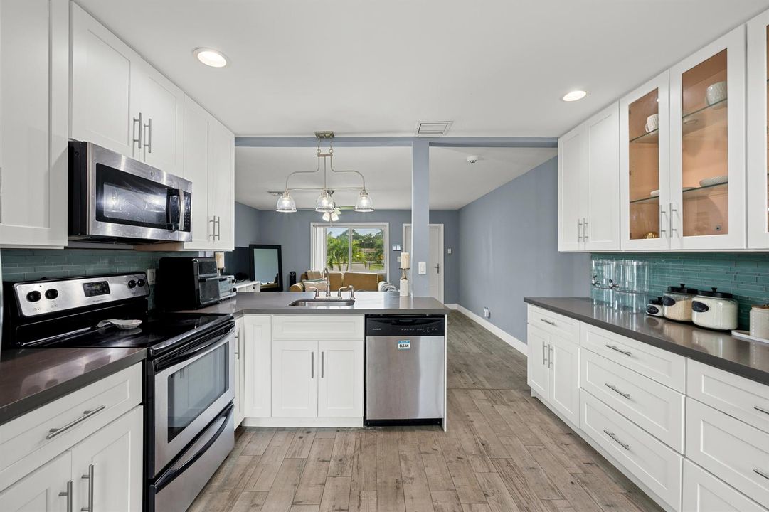 10-3767 SW 16th Ct, Fort Lauderdale-37