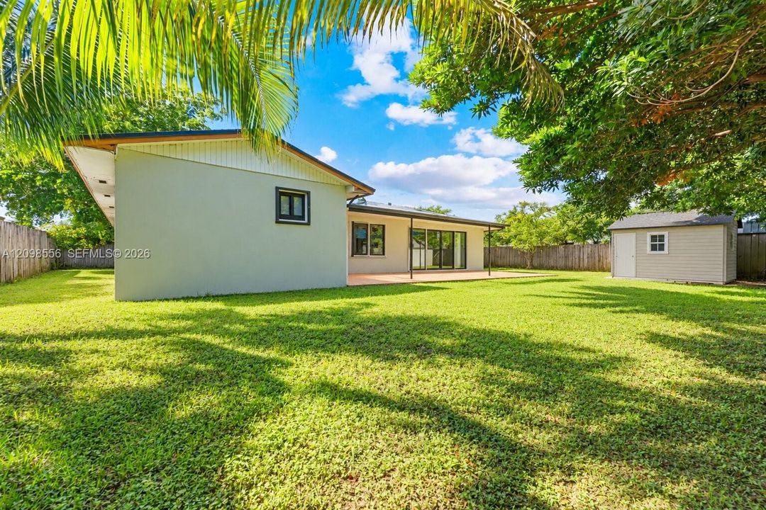 En Venta: $695,000 (3 camas, 3 baños, 1840 Pies cuadrados)