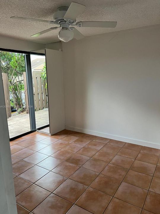 For Rent: $2,000 (1 beds, 1 baths, 597 Square Feet)